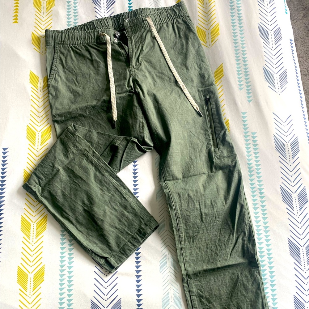 Vuori Rip Stop Green Womens Pants